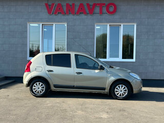 2010 Renault Sandero I, бежевый, 450000 рублей, вид 4