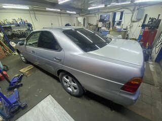 1997 Nissan Laurel VIII (C35), серебристый, 400000 рублей, вид 3