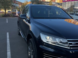 2016 Volkswagen Touareg II Рестайлинг, синий, 4130000 рублей, вид 3
