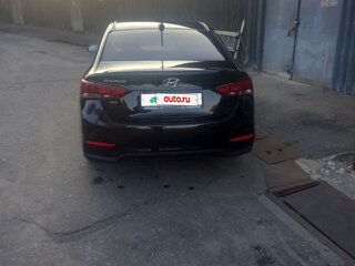 2017 Hyundai Solaris II, чёрный, 750000 рублей, вид 2