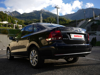 2017 Volkswagen Polo V Рестайлинг, чёрный, 1190000 рублей, вид 5