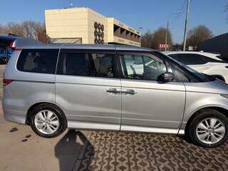 2010 Honda Elysion I Рестайлинг, серебристый, 1300000 рублей, вид 3