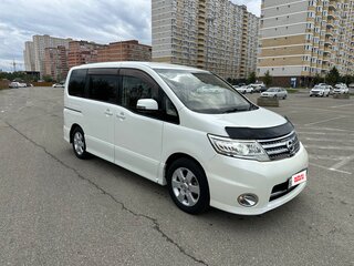 2010 Nissan Serena III (C25), белый, 1120000 рублей, вид 2