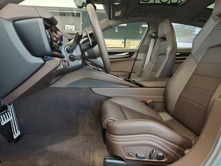 2026 Porsche Panamera 4 III, зелёный, 26290000 рублей, вид 2