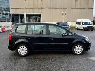 2012 Volkswagen Touran I Рестайлинг 2, чёрный, 950000 рублей, вид 4