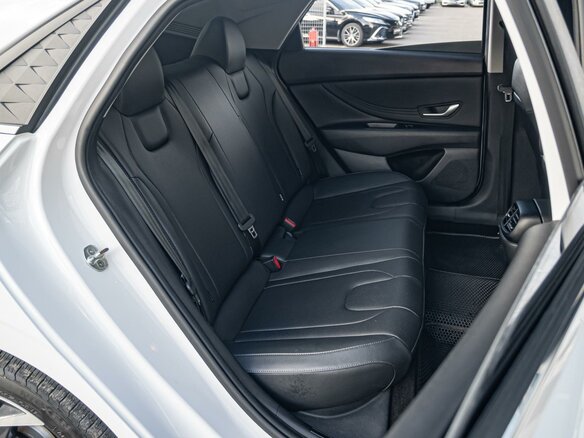 2023 Hyundai Elantra N Line VII (CN7) Рестайлинг, белый - вид 6