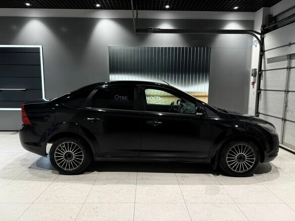 2010 Ford Focus II Рестайлинг, чёрный - вид 6