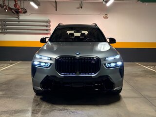2026 BMW X7 M60i I (G07) Рестайлинг, серый, 23100000 рублей, вид 3