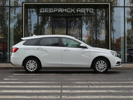 2018 Lada (ВАЗ) Vesta SW I, белый, 1030000 рублей, вид 4