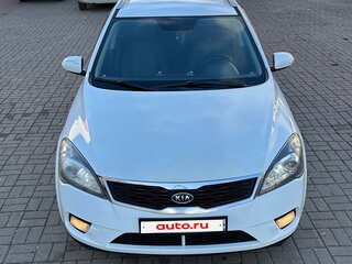 2011 Kia Ceed I Рестайлинг, белый, 690000 рублей, вид 2