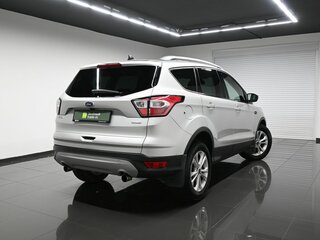 2017 Ford Kuga II Рестайлинг, серебристый, 1570000 рублей, вид 2