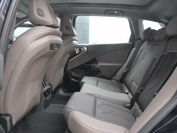 2026 BMW X3 Long 30L xDrive IV (G45/G48), чёрный, 7500000 рублей - вид 12