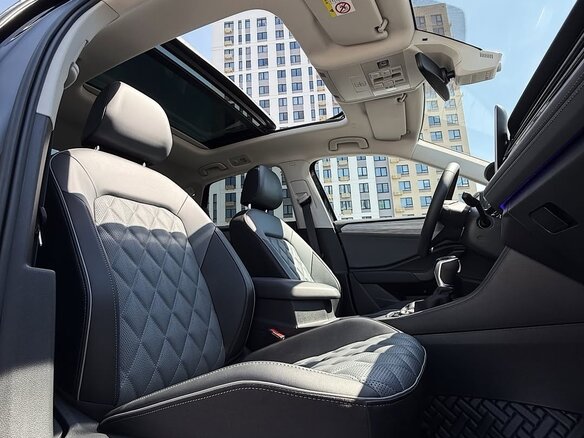 2023 Volkswagen Sagitar III Рестайлинг, серебристый, 1640000 рублей - вид 9
