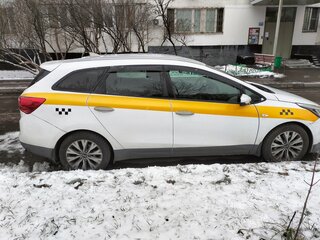 2017 Kia Ceed II Рестайлинг, серебристый, 875000 рублей, вид 5