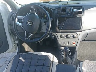 2019 Renault Logan II Рестайлинг, белый, 650000 рублей, вид 4