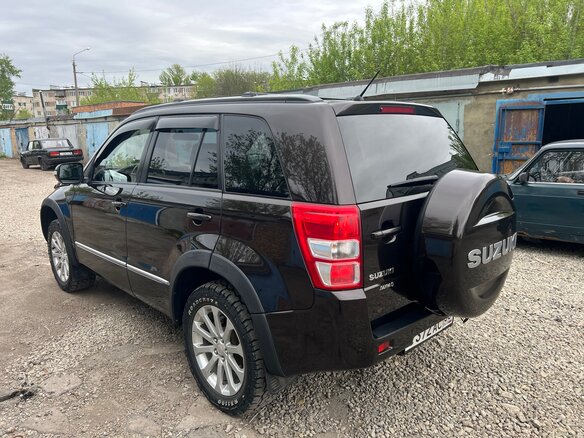 2013 Suzuki Grand Vitara II Рестайлинг 2, коричневый, 1650000 рублей - вид 3