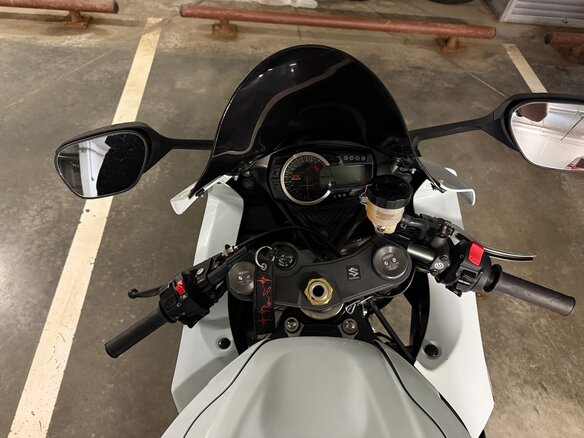 2015 Suzuki GSX-R 600, серый, 820000 рублей - вид 2