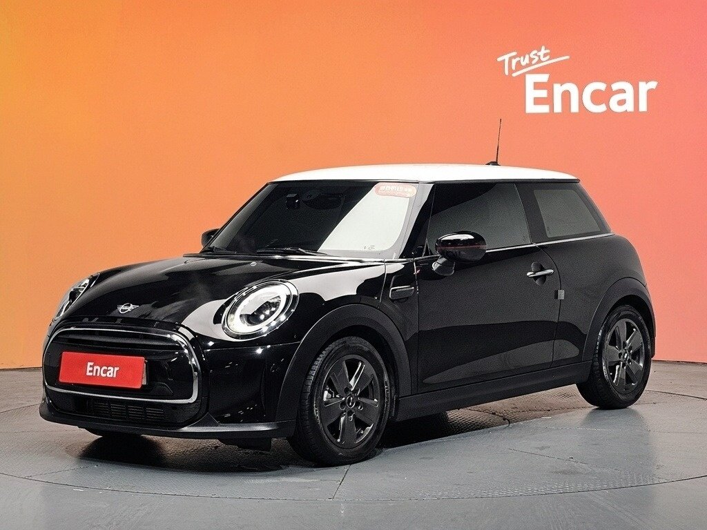 Открыть фотографии: Mini Hatch III (F55/F56) Рестайлинг 2