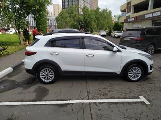 2019 Kia Rio X-Line IV, белый, 1070000 рублей, вид 4
