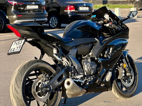 2025 Yamaha YZF-R7, чёрный, 950000 рублей, вид 4