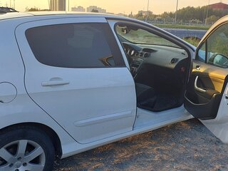 2011 Peugeot 308 I Рестайлинг, белый, 500000 рублей, вид 3