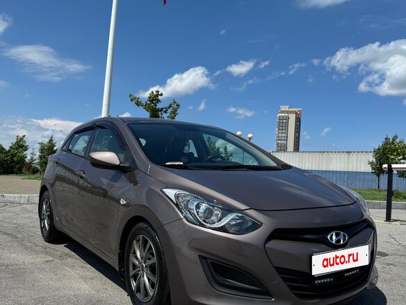 2012 Hyundai i30 II, коричневый, 830000 рублей - вид 2