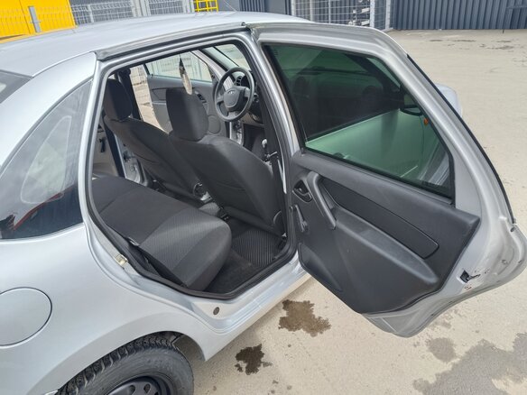 2014 Lada (ВАЗ) Granta I, серебристый, 435000 рублей - вид 29