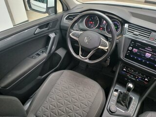 2020 Volkswagen Tiguan II Рестайлинг, белый, 3150000 рублей, вид 3