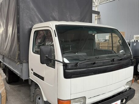 1992 Nissan Atlas, белый, 790000 рублей, вид 1