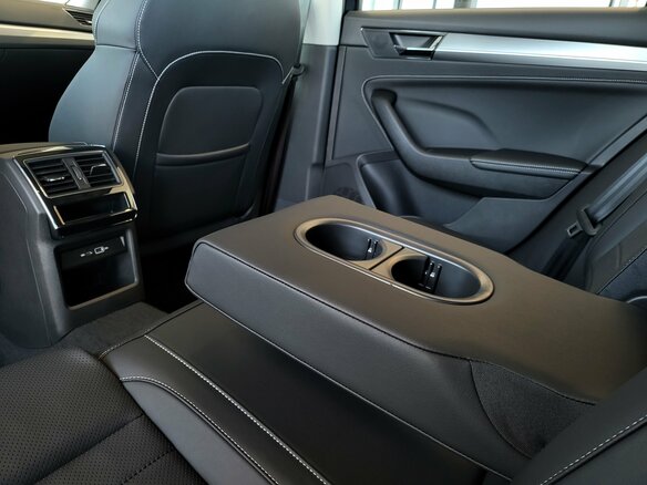2025 Skoda Superb III Рестайлинг, чёрный - вид 13
