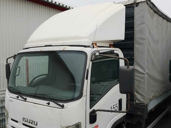 2017 Isuzu Elf (N-series), белый - вид 1