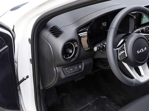 2026 Kia K3 II (China Market) Рестайлинг, белый - вид 12