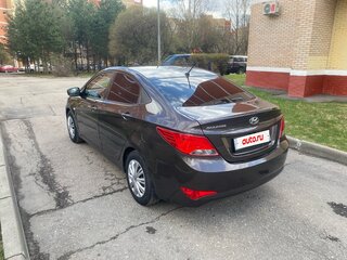 2016 Hyundai Solaris I Рестайлинг, коричневый, 900000 рублей, вид 5