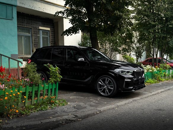 2019 BMW X5 M50d IV (G05/G18), чёрный, 5500000 рублей - вид 10