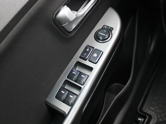 2017 Kia Rio III Рестайлинг, серебристый, 1199000 рублей - вид 17
