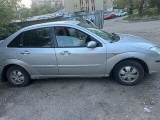 2004 Ford Focus I Рестайлинг, серебристый, 165000 рублей, вид 3