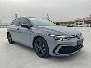 2021 Volkswagen Golf VIII, серый, 2020000 рублей, вид 2