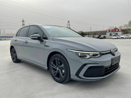 2021 Volkswagen Golf VIII, серый, 2020000 рублей, вид 2