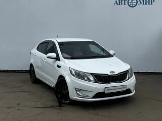 2012 Kia Rio 4-speed III, белый, 690000 рублей, вид 3