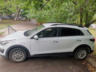 2020 Kia Rio X-Line IV, белый, 1900000 рублей, вид 4