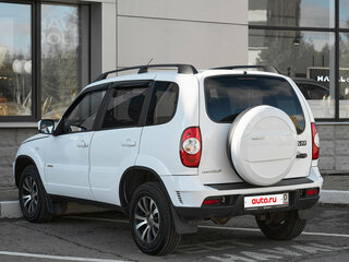 2016 Chevrolet Niva I Рестайлинг, белый, 530000 рублей, вид 4