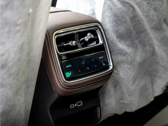 2026 Geely Monjaro (Xingyue L) I Рестайлинг 2 (China Market), серебристый, 4145000 рублей - вид 20