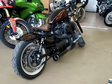 2005 Harley-Davidson Sportster 883, чёрный, 1500000 рублей, вид 4