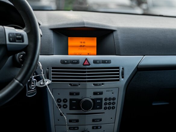 2013 Opel Astra H Рестайлинг, чёрный - вид 6