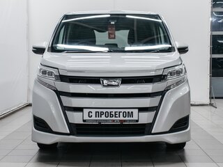2018 Toyota Noah III (R80) Рестайлинг, серый, 2400000 рублей, вид 2