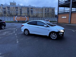 2013 Hyundai Solaris I, белый, 385000 рублей, вид 4