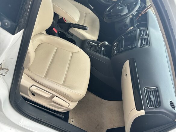 2015 Volkswagen Jetta VI Рестайлинг, белый, 1100000 рублей - вид 3