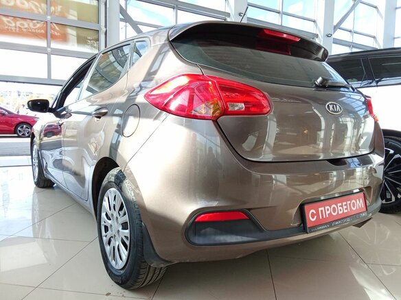 2014 Kia Ceed II, коричневый, 725000 рублей - вид 6