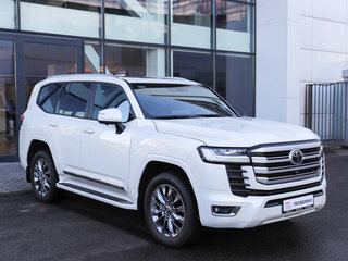 2022 Toyota Land Cruiser 300 Series, белый, 9378000 рублей, вид 3