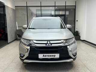2018 Mitsubishi Outlander III Рестайлинг 2, серебристый, 1855000 рублей, вид 2